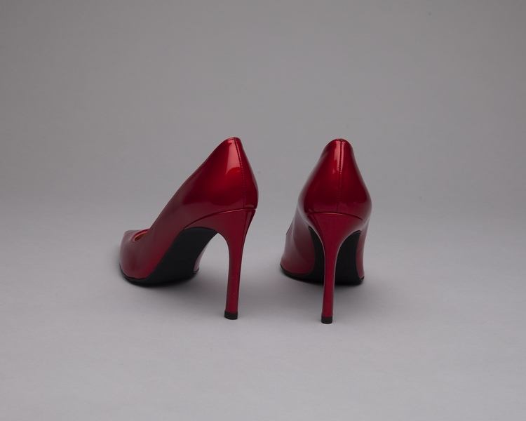 Image: flight attendant shoes: Virgin America
