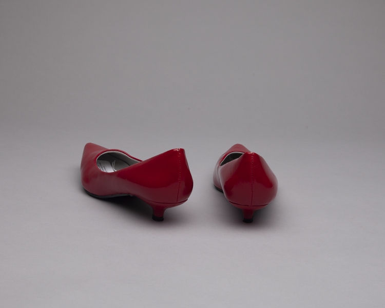 Image: flight attendant shoes: Virgin America