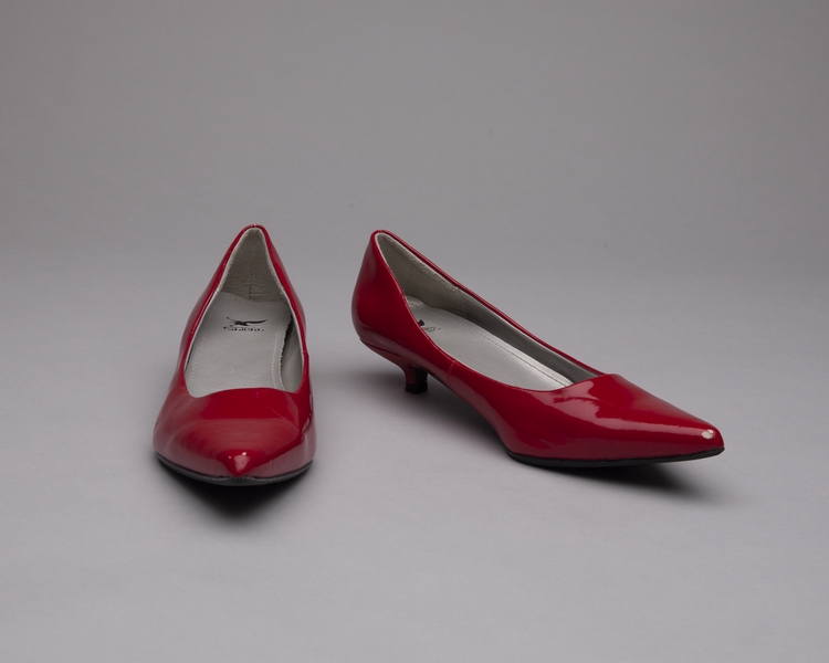 Image: flight attendant shoes: Virgin America