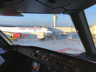 Image: digital photograph: Virgin America, Airbus A321-253N, San Francisco International Airport (SFO)
