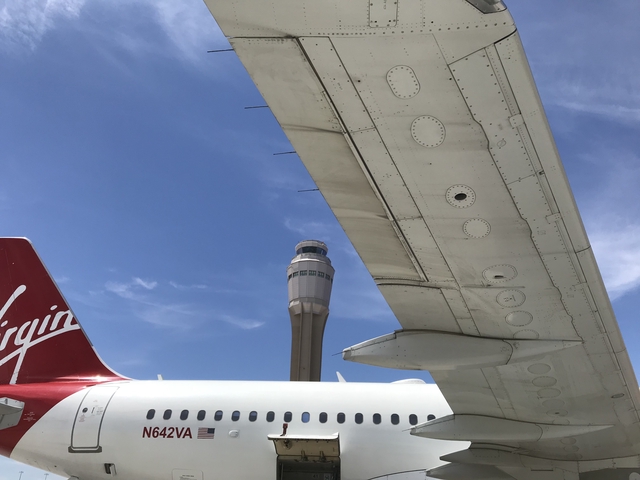 Digital photograph: Virgin America, Airbus A320-214