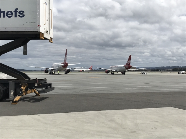 Digital photograph: Virgin America, San Francisco International Airport (SFO)