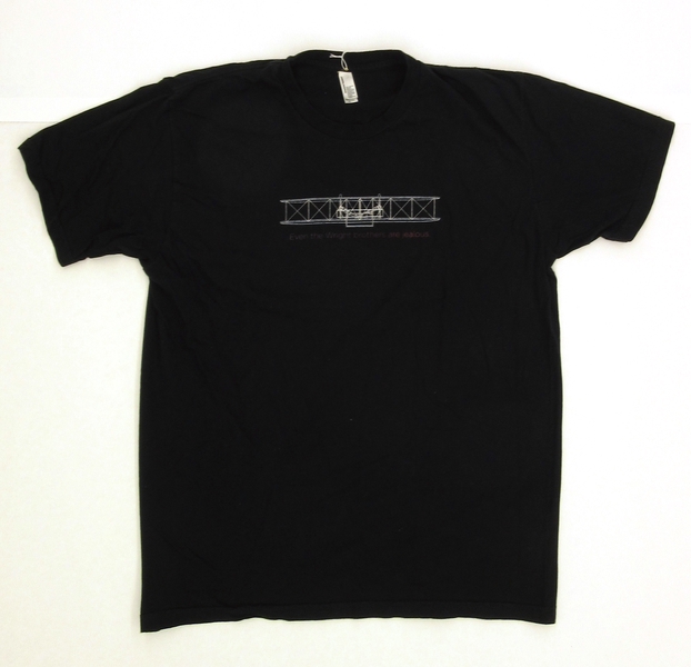 Image: employee t-shirt: Virgin America