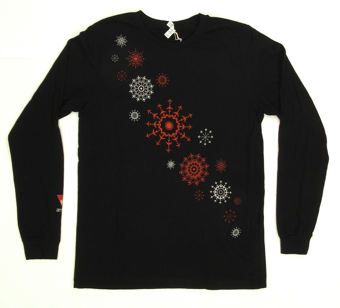 Image: employee t-shirt: Virgin America