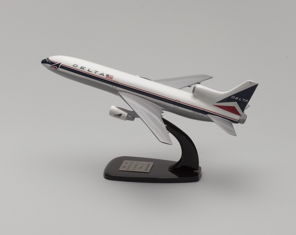 Model airplane: Delta Air Lines, Lockheed L-1011 TriStar
