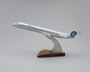Image: model airplane: Alaska Airlines, McDonnell Douglas MD-88