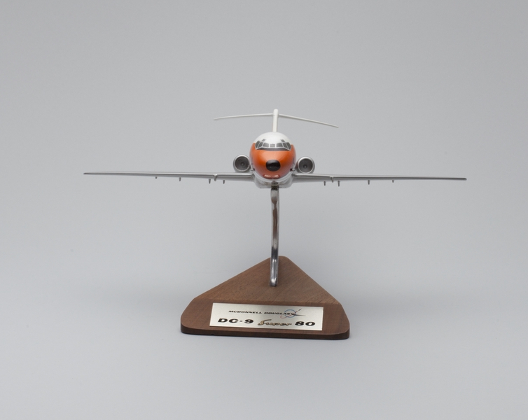 Image: model airplane: Pacific Southwest Airlines (PSA), Douglas DC-9 Super 80