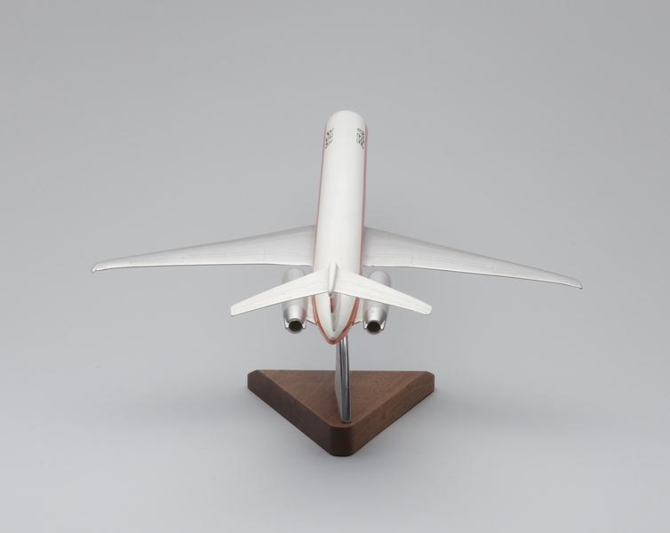 Image: model airplane: Pacific Southwest Airlines (PSA), Douglas DC-9 Super 80
