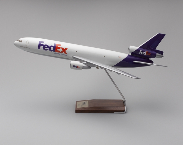 Model airplane: FedEx, McDonnell Douglas DC-10