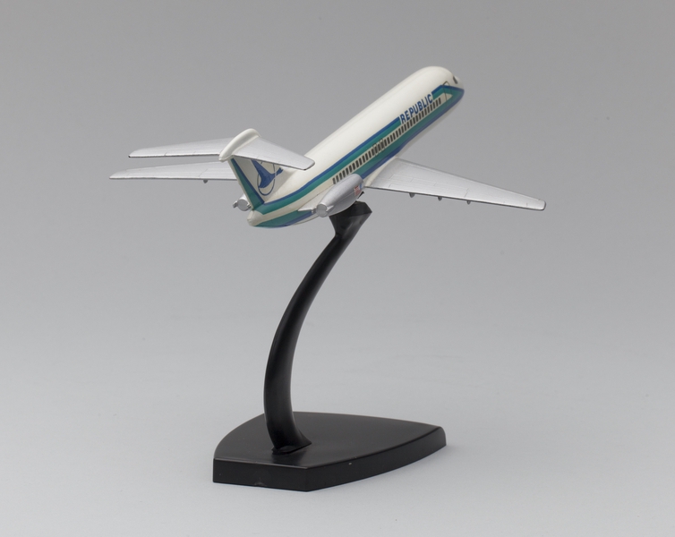Image: model airplane: Republic Airlines, Douglas DC-9