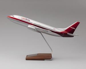 Image: model airplane: USAir, Boeing 737