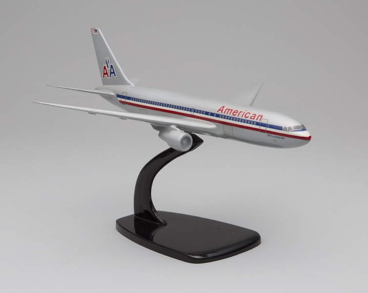 Image: model airplane: American Airlines, Boeing 767