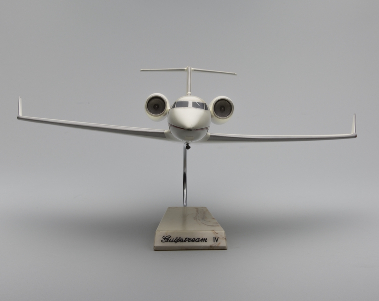 Image: model airplane: Gulfstream IV