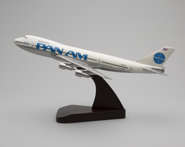 Model airplane: Pan American World Airways, Boeing 747-100 Clipper America