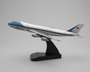Image: model airplane: U.S. Air Force One, Boeing 747