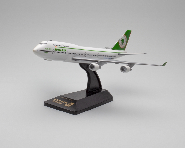 Image: model airplane: EVA Air, Boeing 747-400