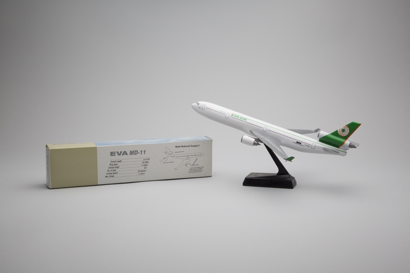 Image: model airplane: EVA Air, McDonnell Douglas MD-11