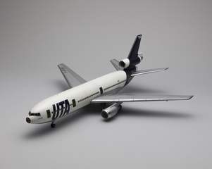Image: model airplane: Union de Transports Aériens (UTA), McDonnell Douglas DC-10-30