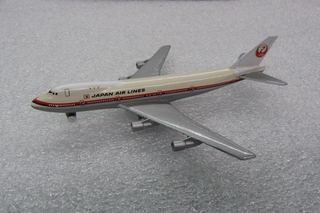 Image: miniature model airplane: Japan Air Lines, Boeing 747