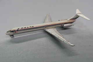 Image: miniature model airplane: Delta Air Lines, Douglas DC-9