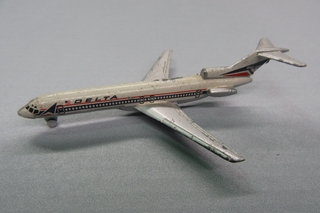Image: miniature model airplane: Delta Air Lines, Boeing 727