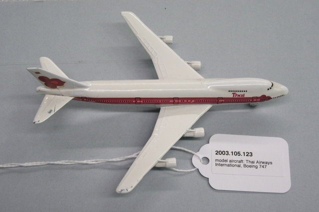 Miniature model airplane: Thai Airways International, Boeing 747