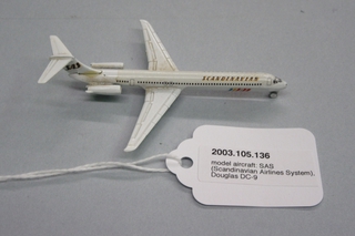Image: miniature model airplane: Scandinavian Airlines System (SAS), Douglas DC-9