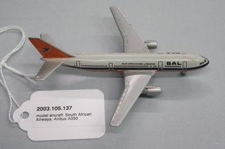 Image: miniature model airplane: South African Airways, Airbus A330