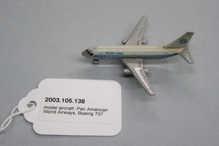 Image: miniature model airplane: Pan American World Airways, Boeing 737