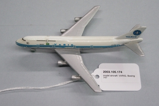 Image: miniature model airplane: VARIG, Boeing 747