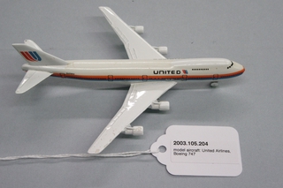 Image: miniature model airplane: United Airlines, Boeing 747