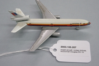 Image: miniature model airplane: United Airlines, McDonnell Douglas DC-10