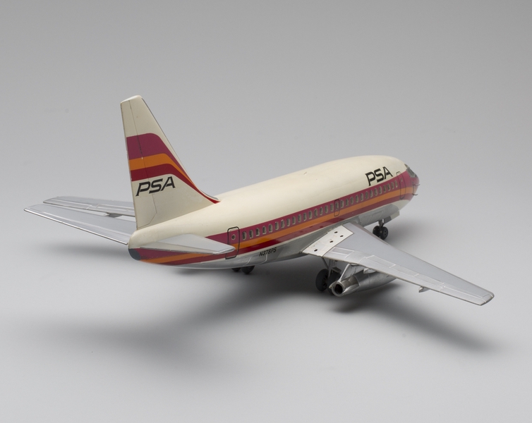 Image: model airplane: Pacific Southwest Airlines (PSA), Boeing 737-100