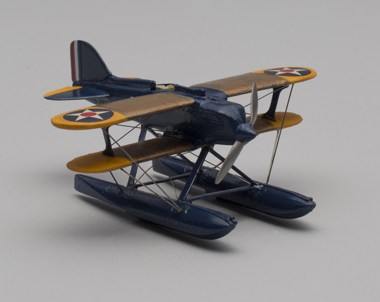 Image: model airplane: Curtiss R3C-2 Racer