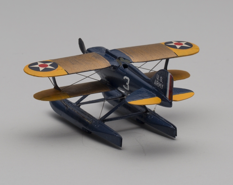 Image: model airplane: Curtiss R3C-2 Racer