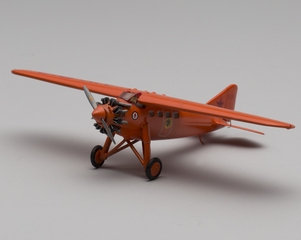 Image: model airplane: Lockheed Model 1 Vega Golden Eagle