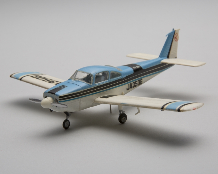 Image: model airplane: Fuji FA-200 Aero Subaru