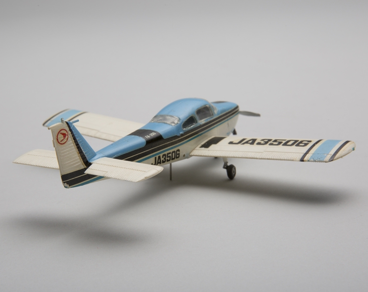Image: model airplane: Fuji FA-200 Aero Subaru
