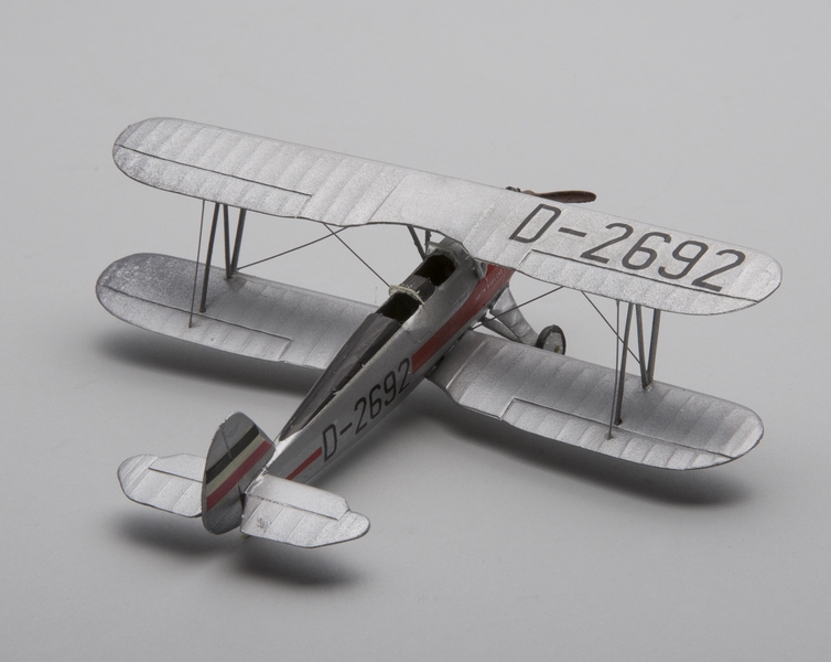 Image: model airplane: Focke-Wulf Fw-44 Stieglitz (Goldfinch)