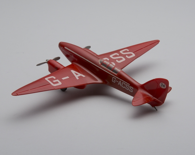 Image: model airplane: de Havilland DH-88 Comet Grosvenor House