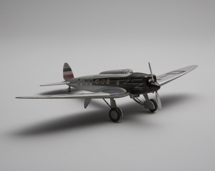 Image: model airplane: Deutsche Lufthansa, Heinkel He 70 G-1 Blitz
