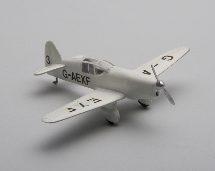 Image: model airplane: Percival Mew Gull racer