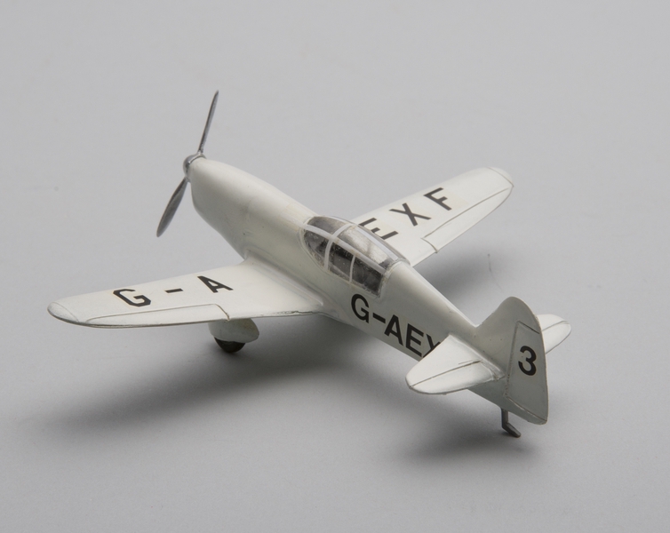 Image: model airplane: Percival Mew Gull racer