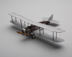 Image: model airplane: de Havilland (Airco) DH-4 mail plane