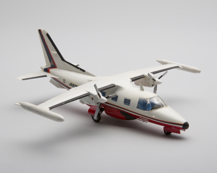 Image: model airplane: Mitsubishi MU-2