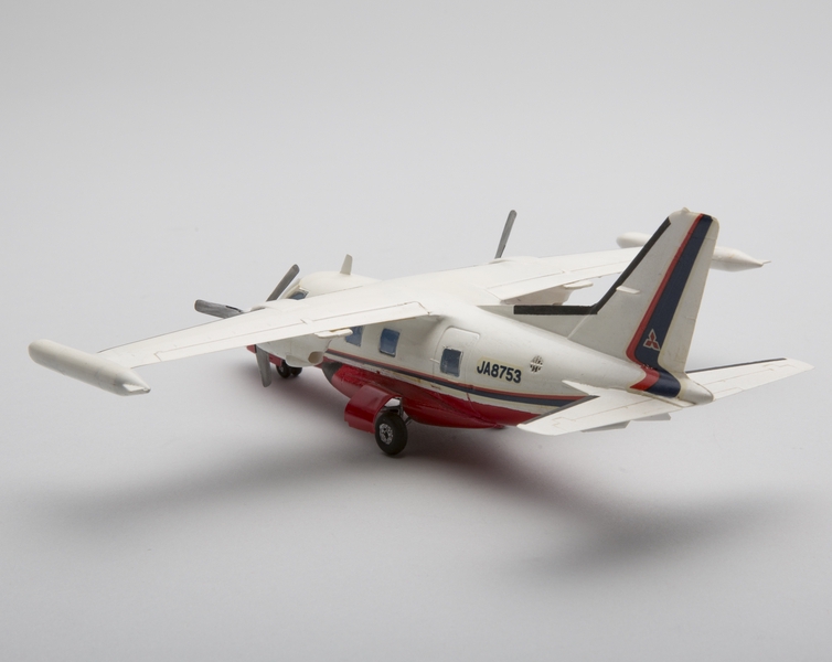 Image: model airplane: Mitsubishi MU-2