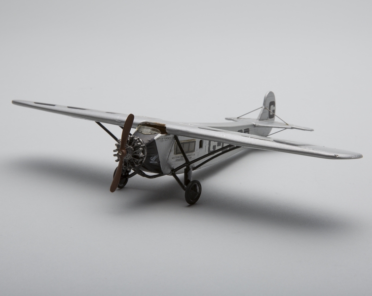 Image: model airplane: Western Canada Airways, Fokker Universal