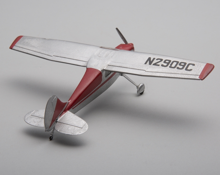 Image: model airplane: Cessna 170
