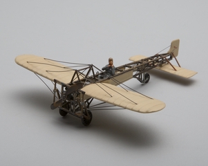Image: model airplane: Blériot XI