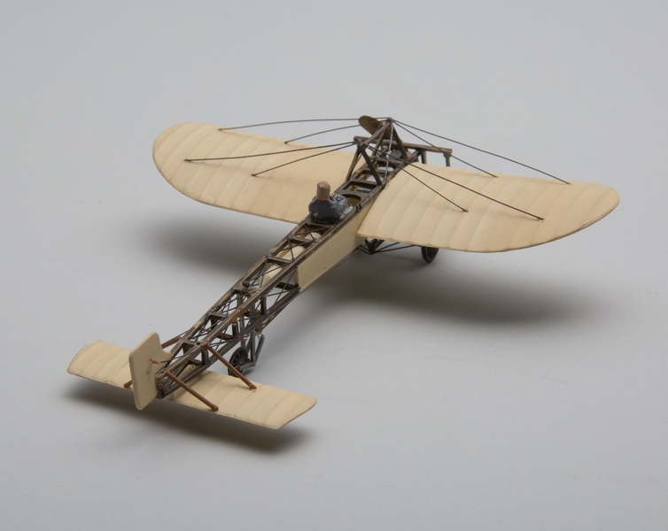 Image: model airplane: Blériot XI
